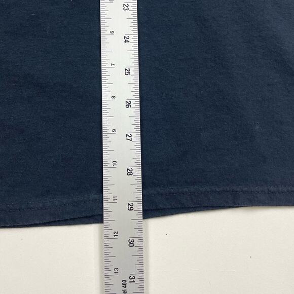 Pink Floyd Roger Waters Us + Them 2017 Tour Black Band Shirt Fits like XL - Picture 7 of 8